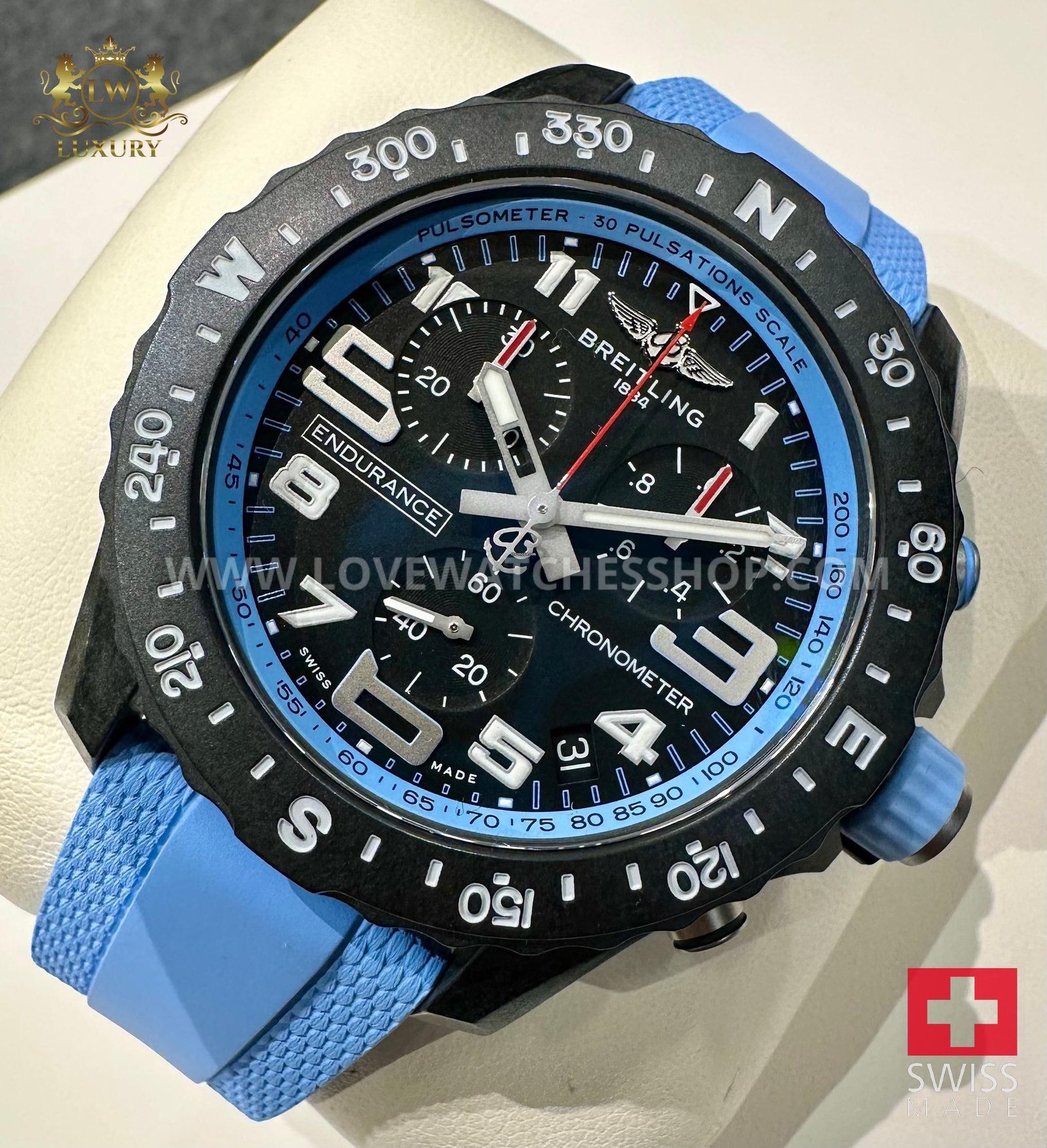 Breitling Endurance Pro Ungetragene Endurance Pro 44 (Hellblau)