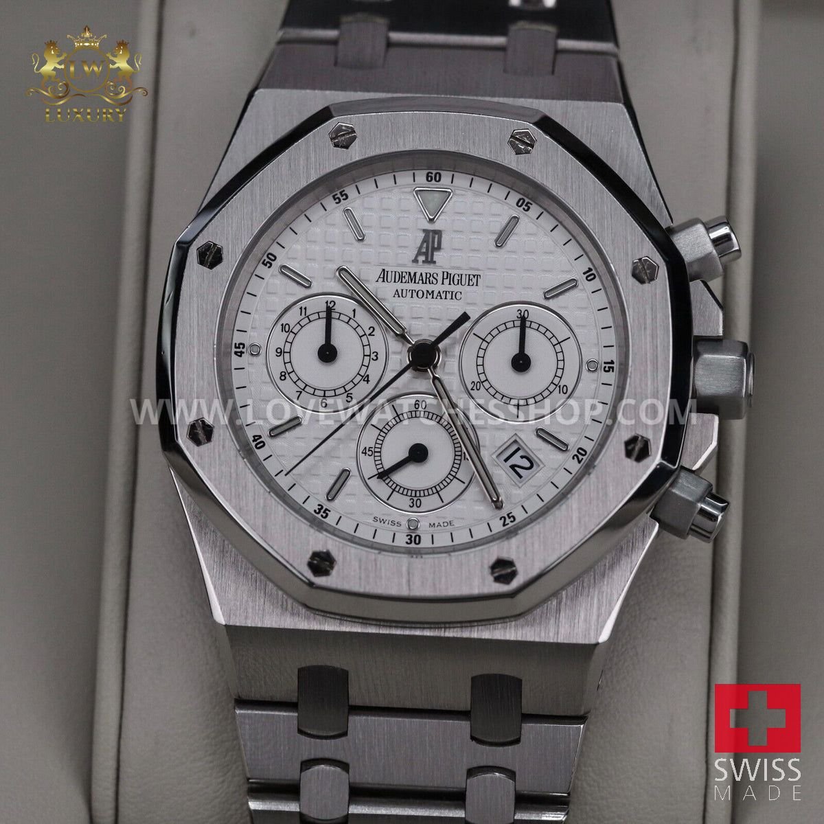 Audemars Piguet Royal Oak 39mm Whit White Dial 26300ST.OO.1110ST.05